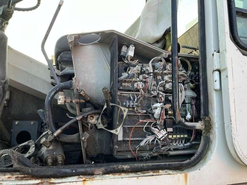 Liebherr A316 - POUR PIECES إيجار Liebherr A316 - POUR PIECES: صور 38