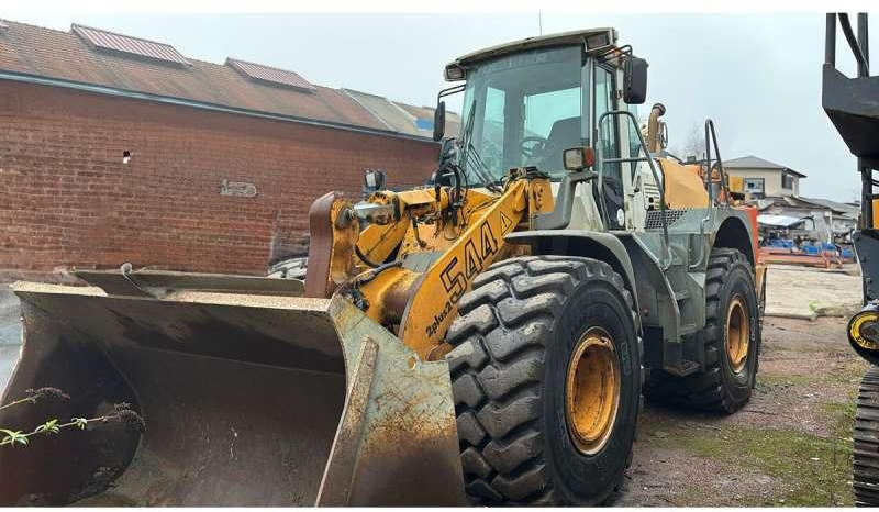 Liebherr L544 2PLUS2 - اللودر بعجل: صور 1 Liebherr L544 2PLUS2 - اللودر بعجل: صور 1