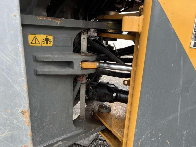 اللودر بعجل Liebherr L554: صور 26 اللودر بعجل Liebherr L554: صور 26