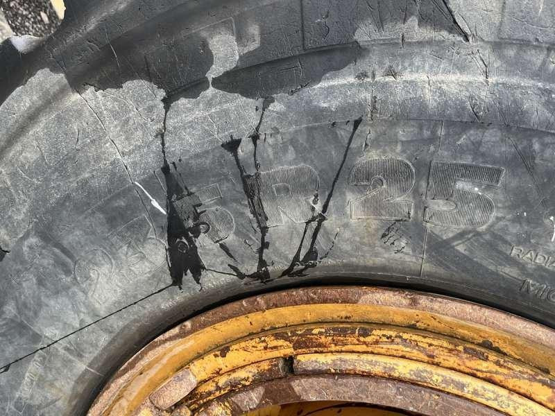 اللودر بعجل Liebherr L554: صور 24 اللودر بعجل Liebherr L554: صور 24