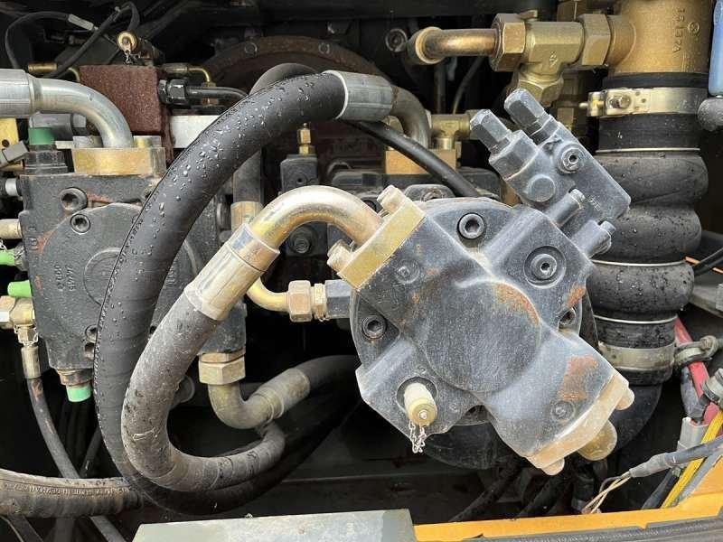 اللودر بعجل Liebherr L554: صور 28 اللودر بعجل Liebherr L554: صور 28