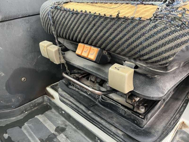 اللودر بعجل Liebherr L554: صور 45 اللودر بعجل Liebherr L554: صور 45