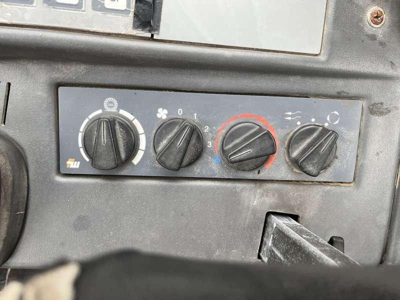 اللودر بعجل Liebherr L554: صور 48 اللودر بعجل Liebherr L554: صور 48