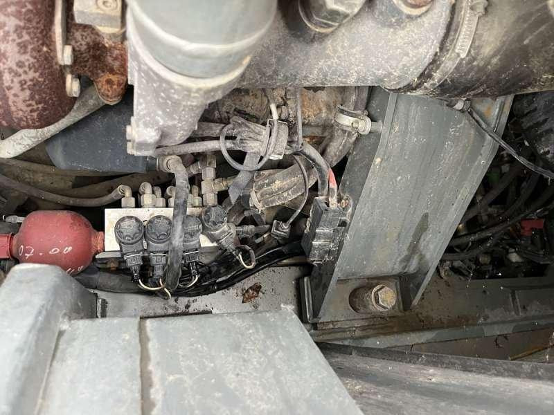 اللودر بعجل Liebherr L554: صور 36 اللودر بعجل Liebherr L554: صور 36