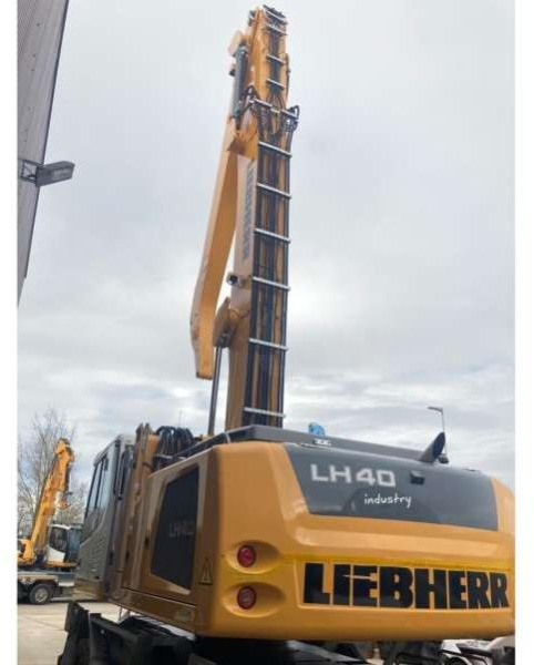 Liebherr LH40 M LITRONIC - حفارة النقل والشحن: صور 5 Liebherr LH40 M LITRONIC - حفارة النقل والشحن: صور 5
