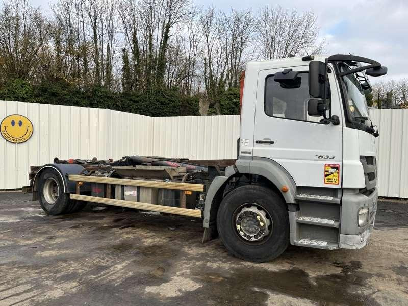 Mercedes AXOR 1833 - شاحنة ذات الخطاف: صور 1 Mercedes AXOR 1833 - شاحنة ذات الخطاف: صور 1