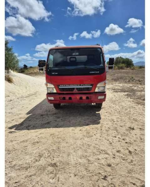 Mitsubishi FUSO CANTER 7C18 - شاحنة: صور 4 Mitsubishi FUSO CANTER 7C18 - شاحنة: صور 4