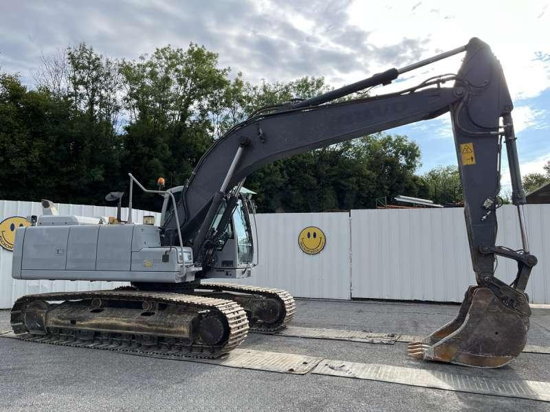 Volvo EC220DL - حفارات زحافة: صور 1 Volvo EC220DL - حفارات زحافة: صور 1