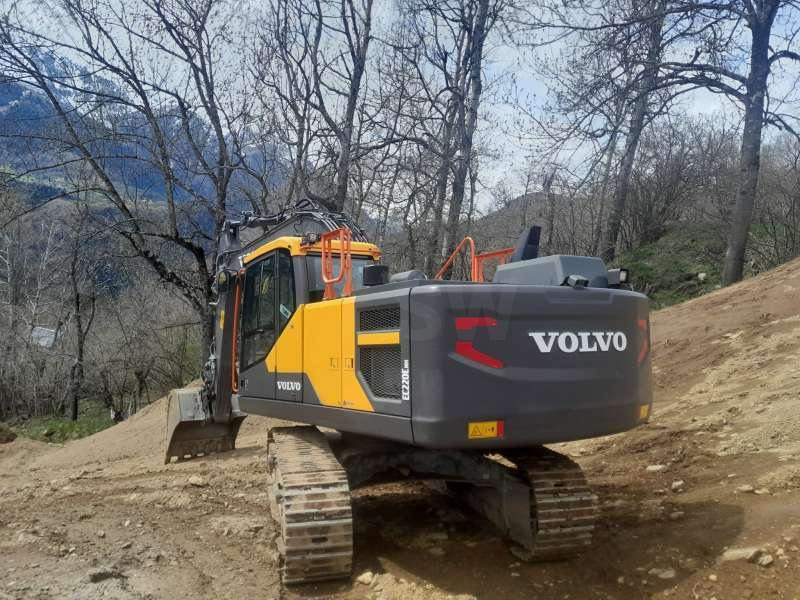 Volvo EC220ENH - حفارات زحافة: صور 3 Volvo EC220ENH - حفارات زحافة: صور 3