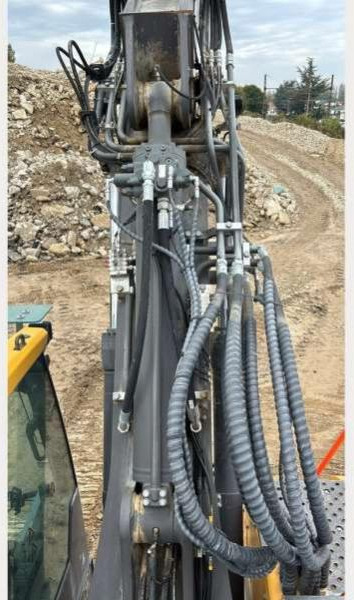 Volvo ECR235EL - حفارات زحافة: صور 5 Volvo ECR235EL - حفارات زحافة: صور 5