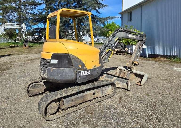 Volvo ECR38 - حفارة مصغرة: صور 4 Volvo ECR38 - حفارة مصغرة: صور 4