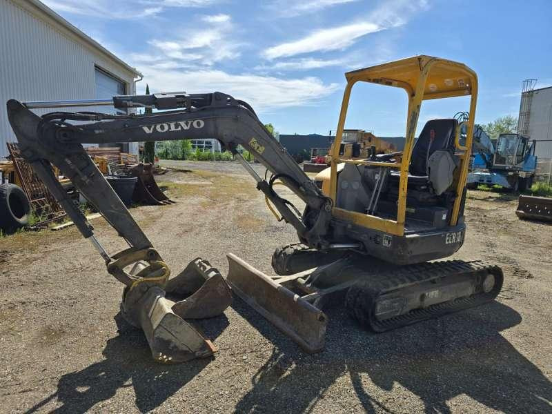 Volvo ECR38 - حفارة مصغرة: صور 1 Volvo ECR38 - حفارة مصغرة: صور 1