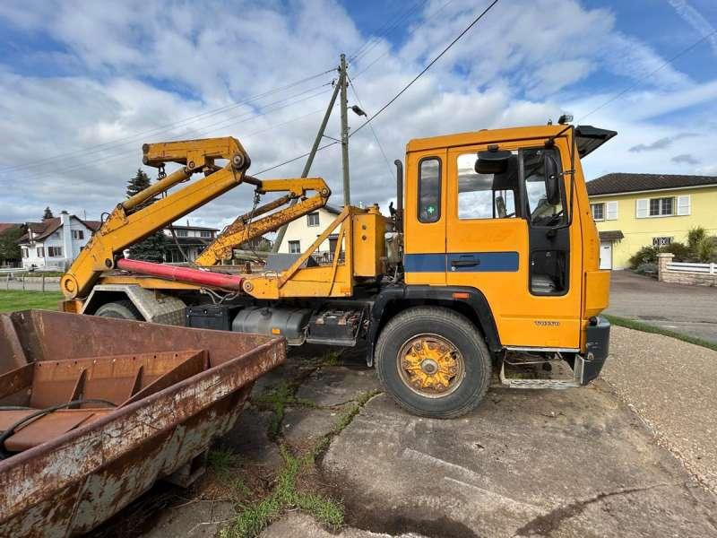 Volvo FL6 INTERCOOLER 4X2 - شاحنة ذات الخطاف: صور 3 Volvo FL6 INTERCOOLER 4X2 - شاحنة ذات الخطاف: صور 3