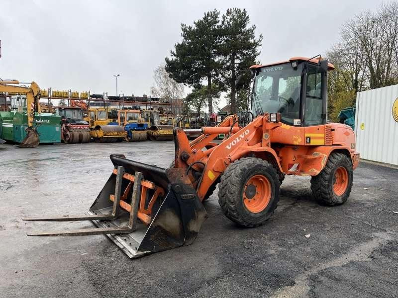 Volvo L30G - اللودر بعجل: صور 3 Volvo L30G - اللودر بعجل: صور 3