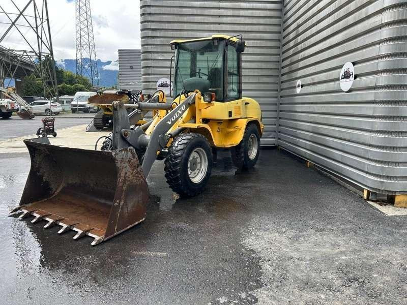 لودر مفصلي صغير Volvo L30Z: صور 8
