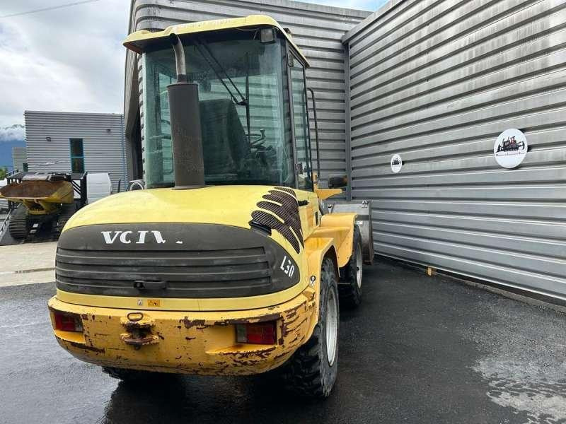 لودر مفصلي صغير Volvo L30Z: صور 15
