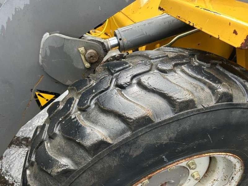 لودر مفصلي صغير Volvo L30Z: صور 27