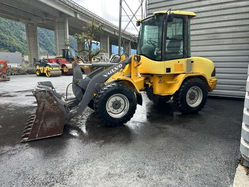 Volvo L30Z - لودر مفصلي صغير: صور 5 Volvo L30Z - لودر مفصلي صغير: صور 5