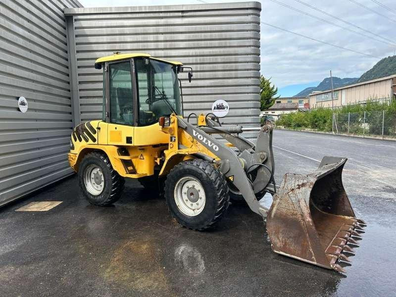 Volvo L30Z - لودر مفصلي صغير: صور 1 Volvo L30Z - لودر مفصلي صغير: صور 1