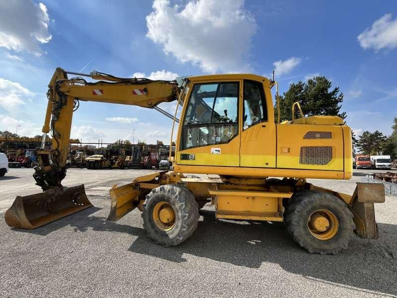Volvo Pelle sur Pneus EW140D - حفارة على عجلات: صور 4 Volvo Pelle sur Pneus EW140D - حفارة على عجلات: صور 4