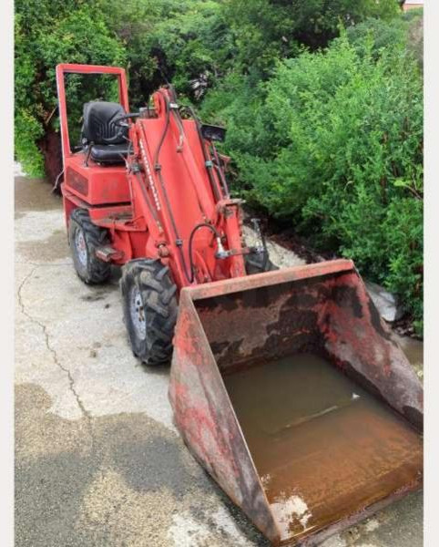 Weidemann 912 - لودر مفصلي صغير: صور 2 Weidemann 912 - لودر مفصلي صغير: صور 2