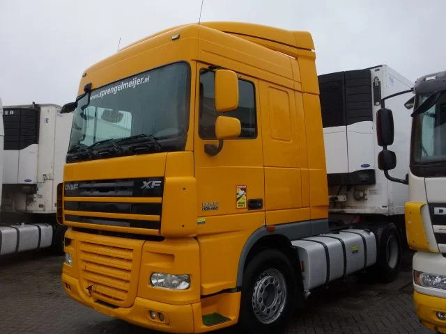 DAF XF 105.460 2 diesel tanken - شاحنة جرار: صور 3 DAF XF 105.460 2 diesel tanken - شاحنة جرار: صور 3