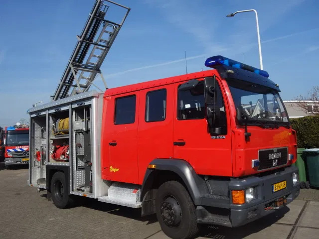 MAN 15 224-with winch 2500liter tank manual gearbox ,ziegler pomp - المطافئ: صور 1 MAN 15 224-with winch 2500liter tank manual gearbox ,ziegler pomp - المطافئ: صور 1