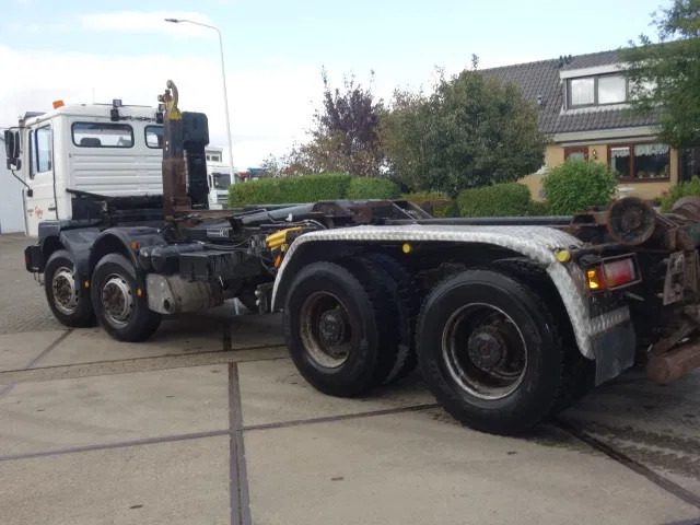 MAN 35-364 chassis cabine manual diesel pomp 6 cil 8x4 - الشاسيه شاحنة: صور 2 MAN 35-364 chassis cabine manual diesel pomp 6 cil 8x4 - الشاسيه شاحنة: صور 2