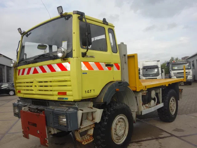 Renault TRM 4X4 MET HYDROLIEKAANSLUITING VOOR BUMPER - بصندوق مغلق شاحنة: صور 2 Renault TRM 4X4 MET HYDROLIEKAANSLUITING VOOR BUMPER - بصندوق مغلق شاحنة: صور 2