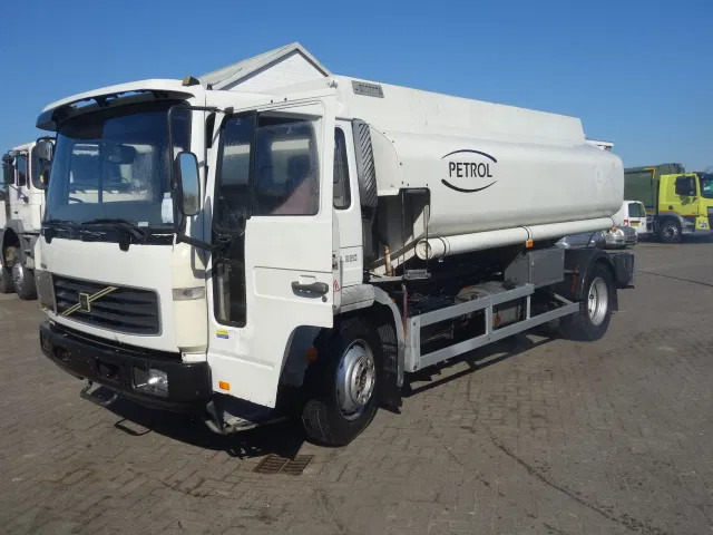 Volvo FL 240 220PK 12000 LITER STEELSPRINGS - شاحنة صهريج: صور 2 Volvo FL 240 220PK 12000 LITER STEELSPRINGS - شاحنة صهريج: صور 2
