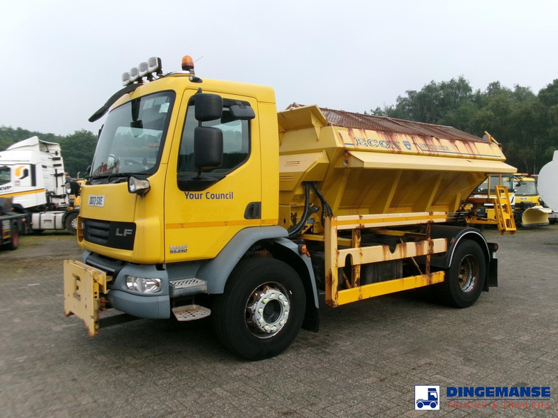 DAF LF 55.250 4X2 RHD gritter - جرافة ثلج: صور 1 DAF LF 55.250 4X2 RHD gritter - جرافة ثلج: صور 1