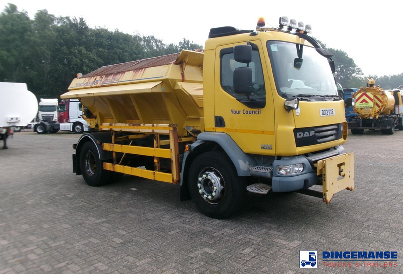DAF LF 55.250 4X2 RHD gritter - جرافة ثلج: صور 2 DAF LF 55.250 4X2 RHD gritter - جرافة ثلج: صور 2