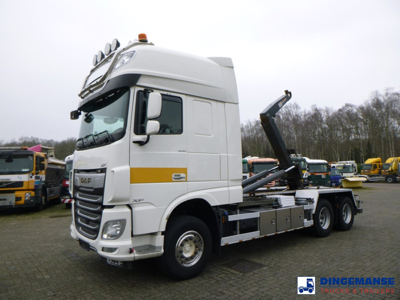DAF XF 530 6x2 Euro 6 VDL container hook - شاحنة ذات الخطاف: صور 1 DAF XF 530 6x2 Euro 6 VDL container hook - شاحنة ذات الخطاف: صور 1
