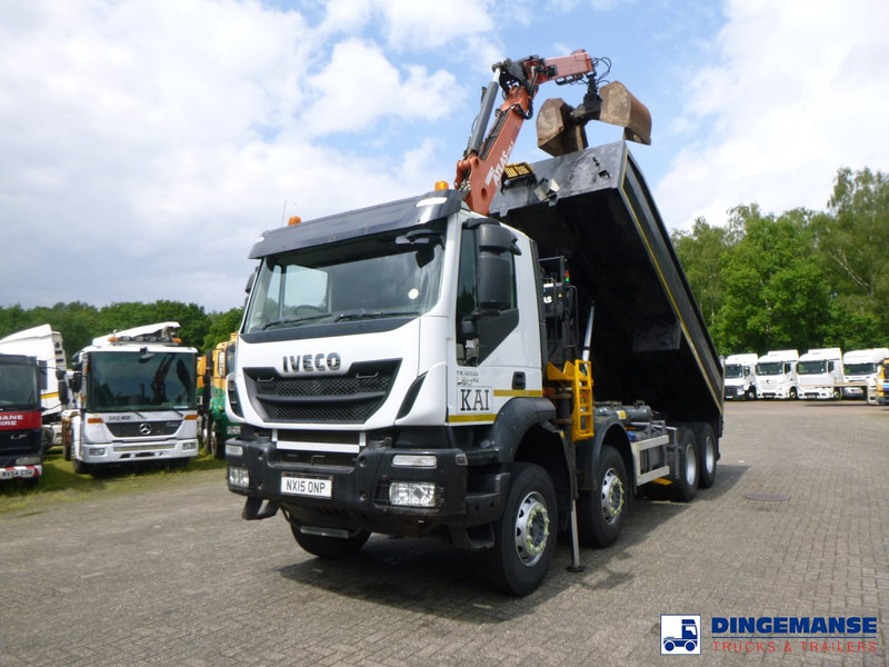 Iveco Trakker 360 Euro 6 8x4 RHD tipper + Atlas 130.2VGL - شاحنة كرين: صور 1 Iveco Trakker 360 Euro 6 8x4 RHD tipper + Atlas 130.2VGL - شاحنة كرين: صور 1