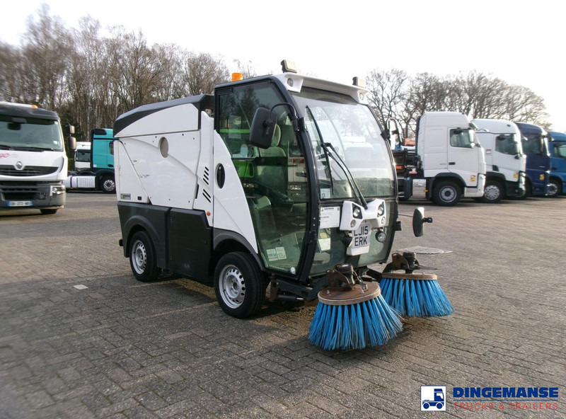 Johnston C101 street sweeper - سياره كنس شوارع: صور 2 Johnston C101 street sweeper - سياره كنس شوارع: صور 2
