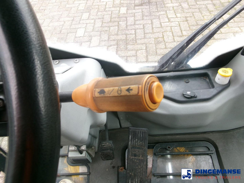 سياره كنس شوارع Johnston C202 compact street sweeper: صور 8 سياره كنس شوارع Johnston C202 compact street sweeper: صور 8