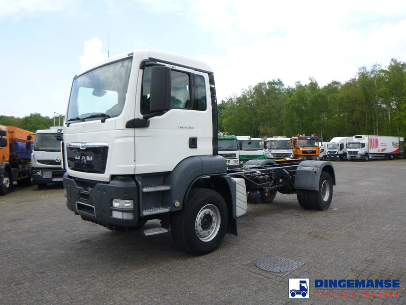 MAN TGS 19.360 4X2 BBS manual Euro 2 chassis + PTO - الشاسيه شاحنة: صور 1 MAN TGS 19.360 4X2 BBS manual Euro 2 chassis + PTO - الشاسيه شاحنة: صور 1