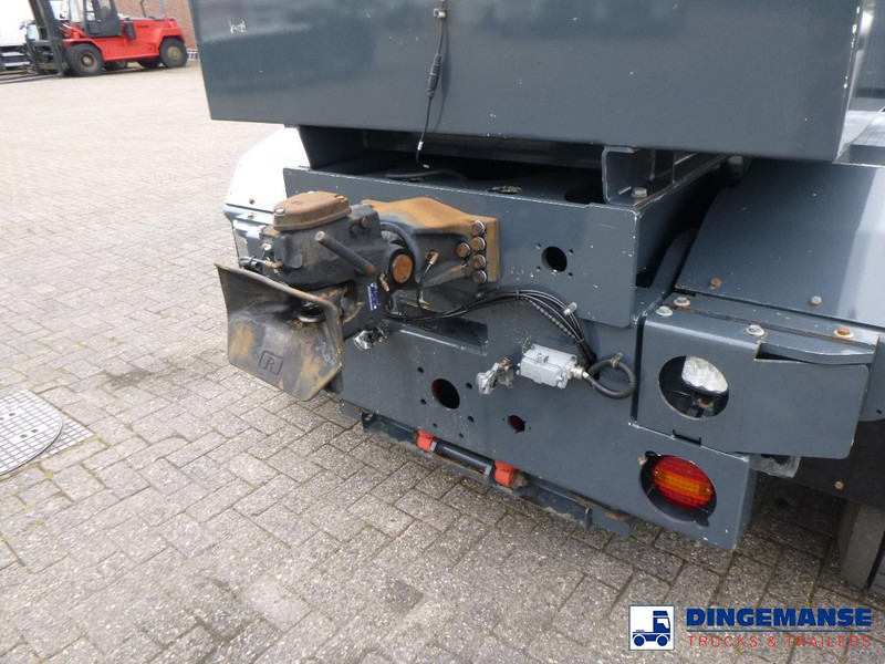MOL RM 255 4X4 terminal drawbar tractor 150 ton - جرارات صالات المطارات: صور 5 MOL RM 255 4X4 terminal drawbar tractor 150 ton - جرارات صالات المطارات: صور 5