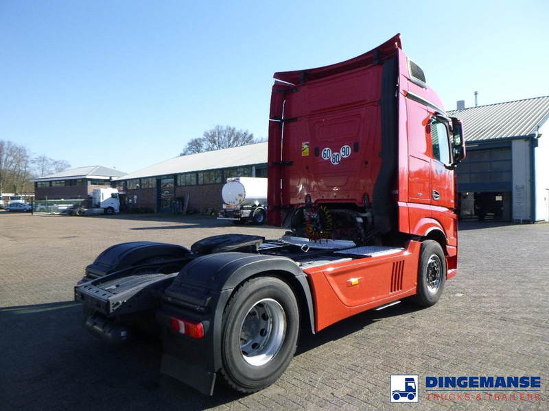 Mercedes-Benz Actros 1845 4x2 Euro 6 - شاحنة جرار: صور 4 Mercedes-Benz Actros 1845 4x2 Euro 6 - شاحنة جرار: صور 4