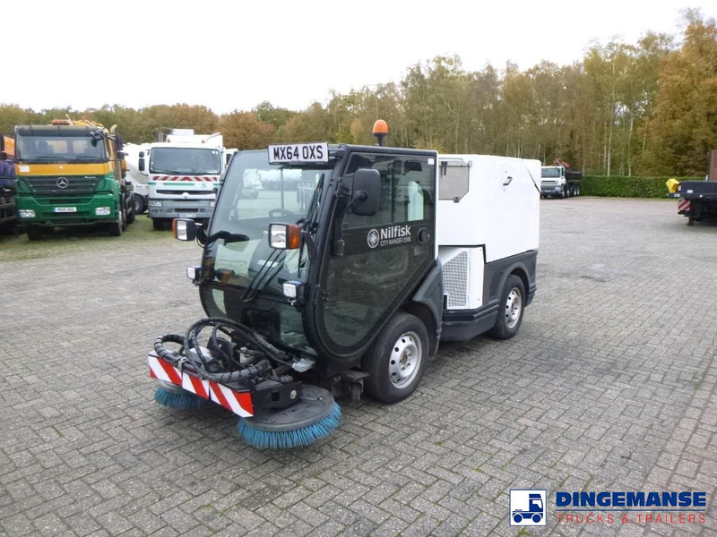 Nilfisk City Ranger CR3500 street sweeper - سياره كنس شوارع: صور 1 Nilfisk City Ranger CR3500 street sweeper - سياره كنس شوارع: صور 1