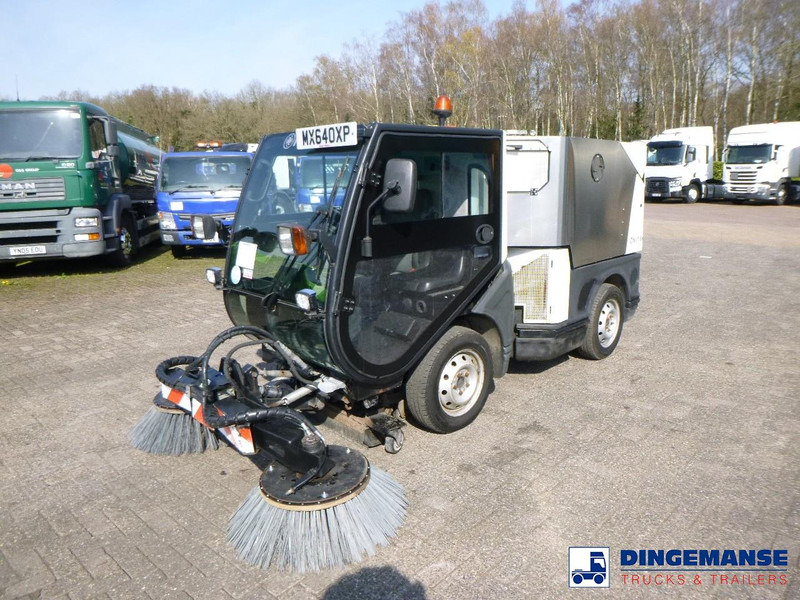 Nilfisk City Ranger CR3500 sweeper - سياره كنس شوارع: صور 1 Nilfisk City Ranger CR3500 sweeper - سياره كنس شوارع: صور 1