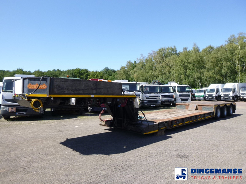 Nooteboom 3-axle lowbed trailer 33 t / extendable 8.5 m - عربة مسطحة منخفضة نصف مقطورة: صور 1 Nooteboom 3-axle lowbed trailer 33 t / extendable 8.5 m - عربة مسطحة منخفضة نصف مقطورة: صور 1