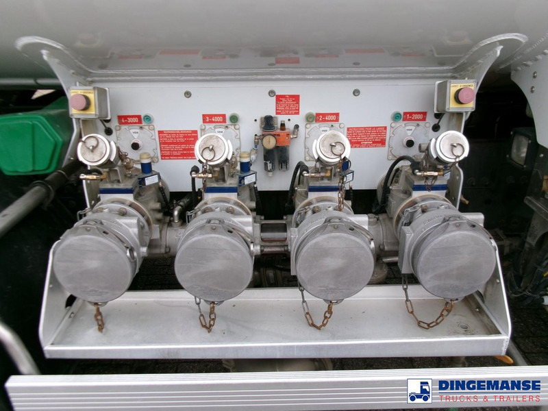 Renault Premium 270 4x2 fuel tank 13.8 m3 / 4 comp - شاحنة صهريج: صور 5 Renault Premium 270 4x2 fuel tank 13.8 m3 / 4 comp - شاحنة صهريج: صور 5