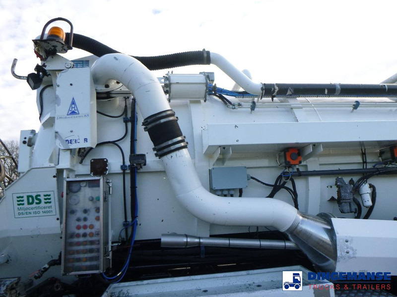 Scania P124-420 6x2 vacuum tank 10.5 m3 - فراغ شاحنة: صور 5 Scania P124-420 6x2 vacuum tank 10.5 m3 - فراغ شاحنة: صور 5