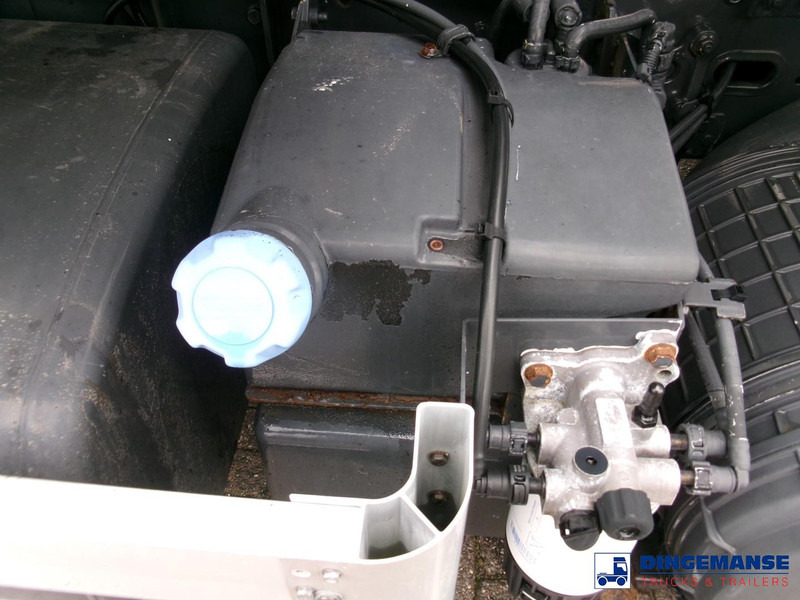 شاحنة صهريج Volvo FL 240 4x2 RHD fuel tank 13 m3 / 4 comp: صور 8 شاحنة صهريج Volvo FL 240 4x2 RHD fuel tank 13 m3 / 4 comp: صور 8