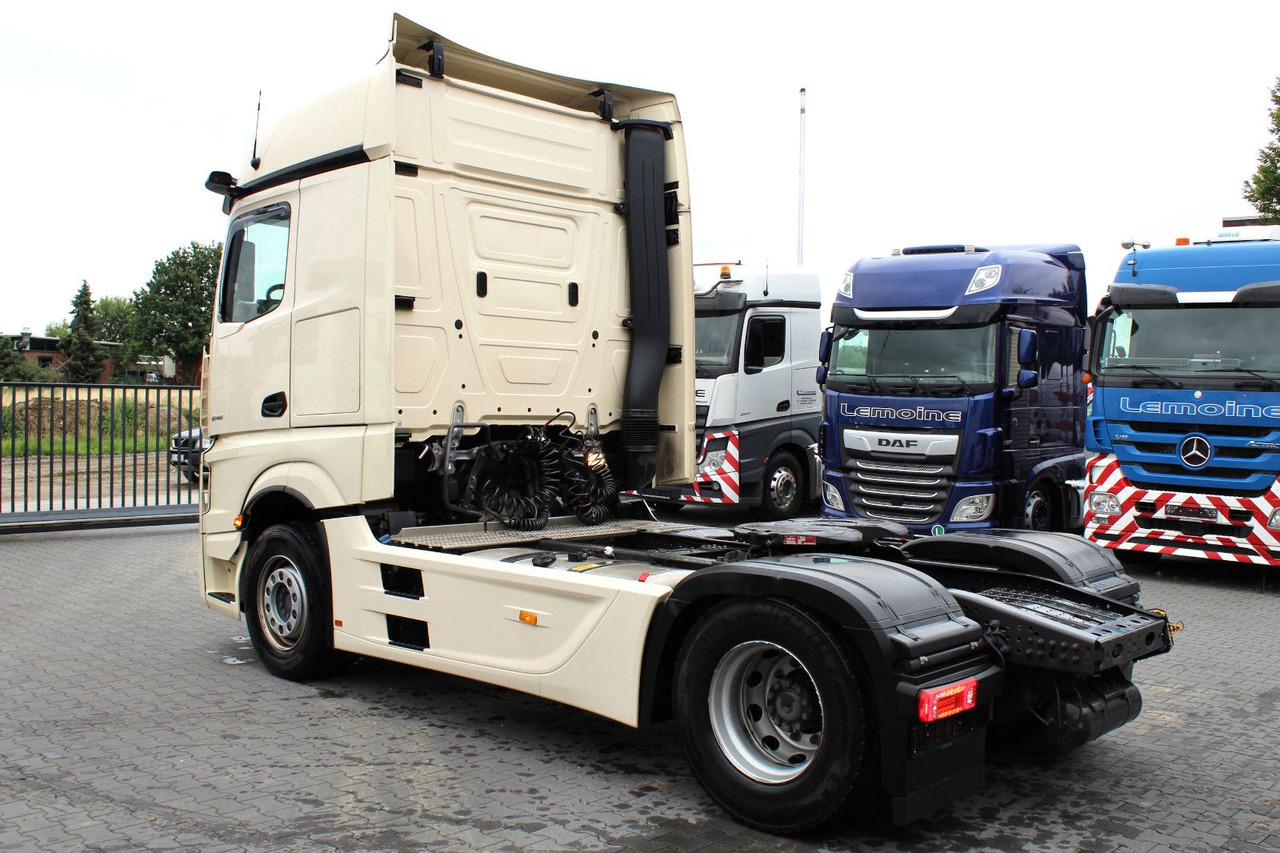 Mercedes-Benz Actros 1848 LS 4x2 BigSpace (MP5) Vollverspoiler - شاحنة جرار: صور 3 Mercedes-Benz Actros 1848 LS 4x2 BigSpace (MP5) Vollverspoiler - شاحنة جرار: صور 3