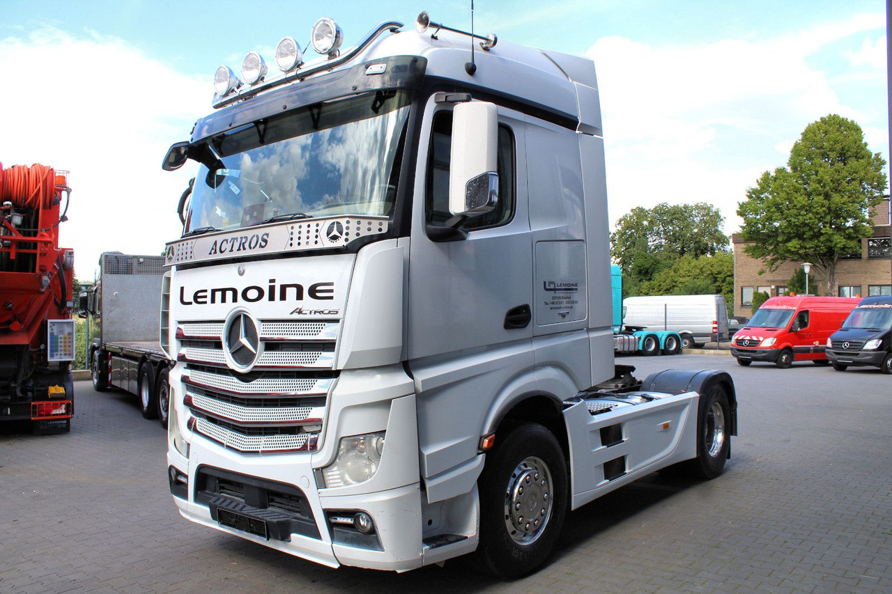 Mercedes-Benz Actros 1853 4x2 LS +Hydraulik + neuer AT-Motor - شاحنة جرار: صور 3 Mercedes-Benz Actros 1853 4x2 LS +Hydraulik + neuer AT-Motor - شاحنة جرار: صور 3