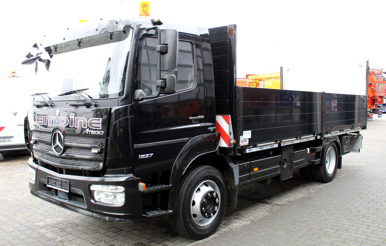 Mercedes-Benz Atego 1527 4x2 Pritsche + Ladebordwand - شاحنات مسطحة: صور 2 Mercedes-Benz Atego 1527 4x2 Pritsche + Ladebordwand - شاحنات مسطحة: صور 2
