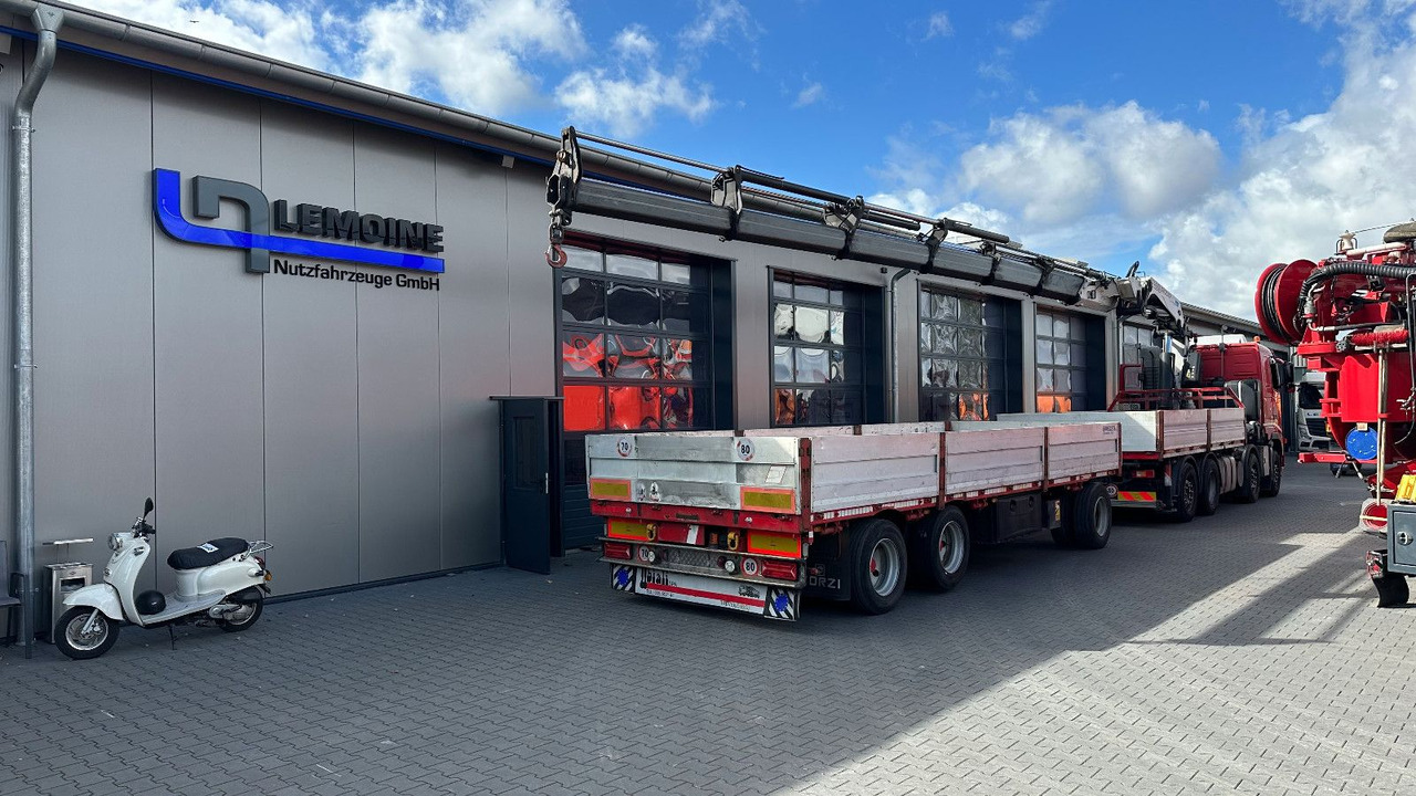 Volvo 480 8x2 Pritsche + FASSI F800XP Kran 6x - شاحنات مسطحة, شاحنة كرين: صور 1 Volvo 480 8x2 Pritsche + FASSI F800XP Kran 6x - شاحنات مسطحة, شاحنة كرين: صور 1