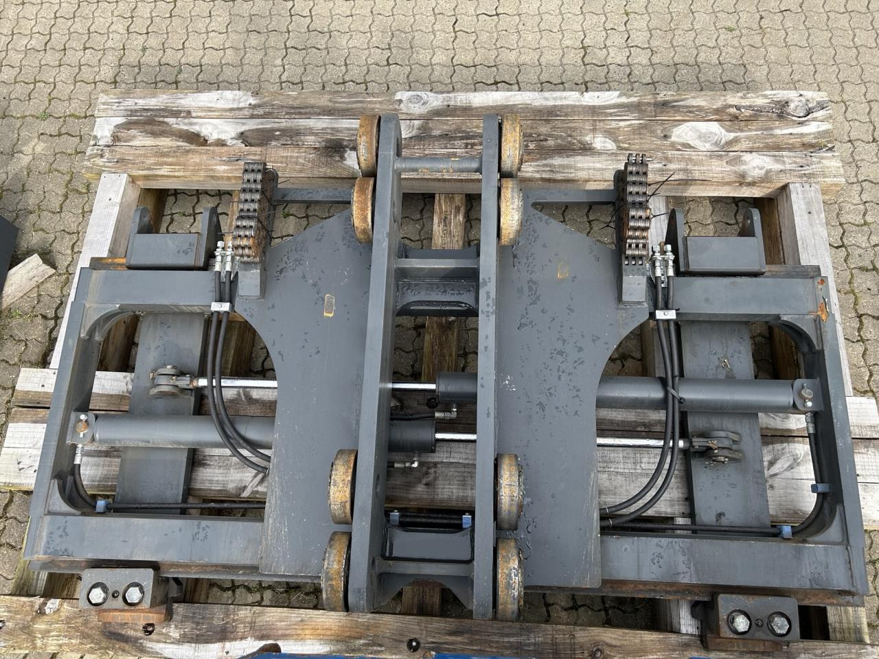 Carer COMPLETE FRONT-END - ملحقات - معدات المناولة: صور 2 Carer COMPLETE FRONT-END - ملحقات - معدات المناولة: صور 2